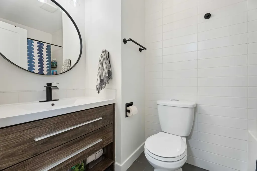 740 Bracewood Drive SW Calgary AB T2W 3N3
