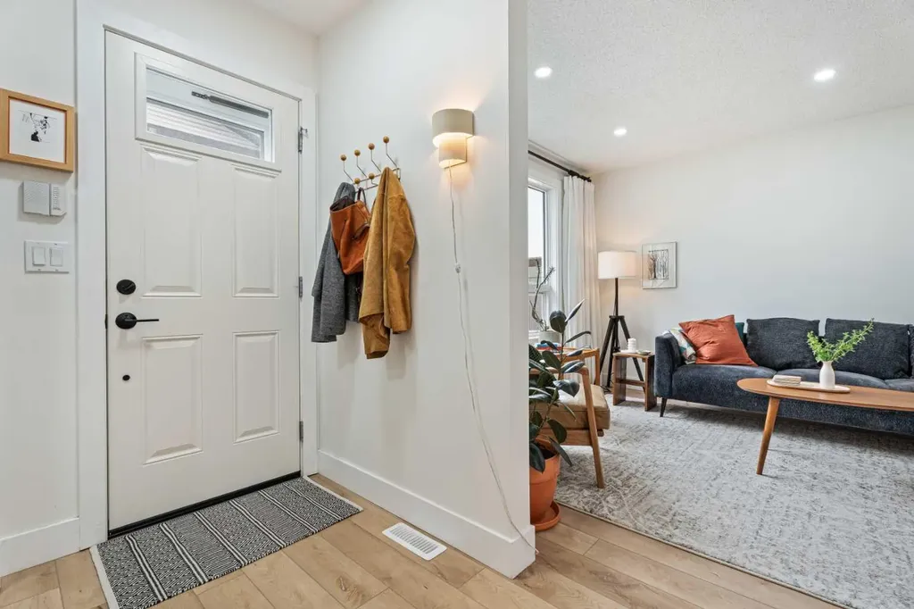 740 Bracewood Drive SW Calgary AB T2W 3N3