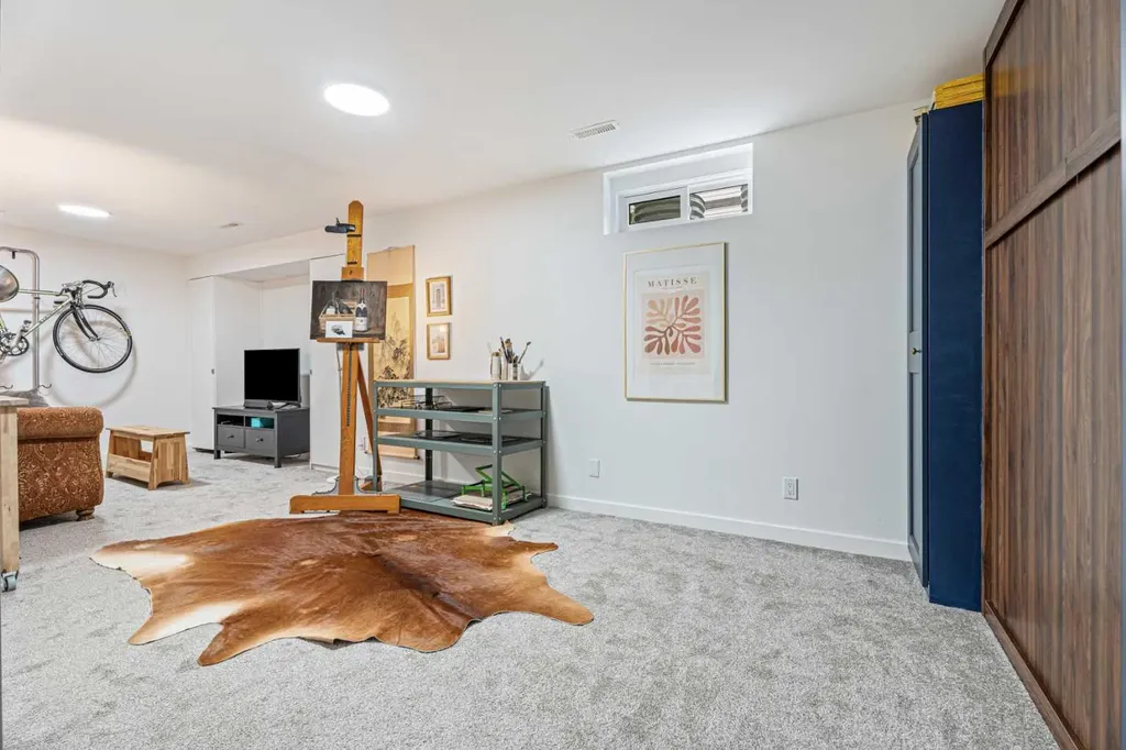 740 Bracewood Drive SW Calgary AB T2W 3N3