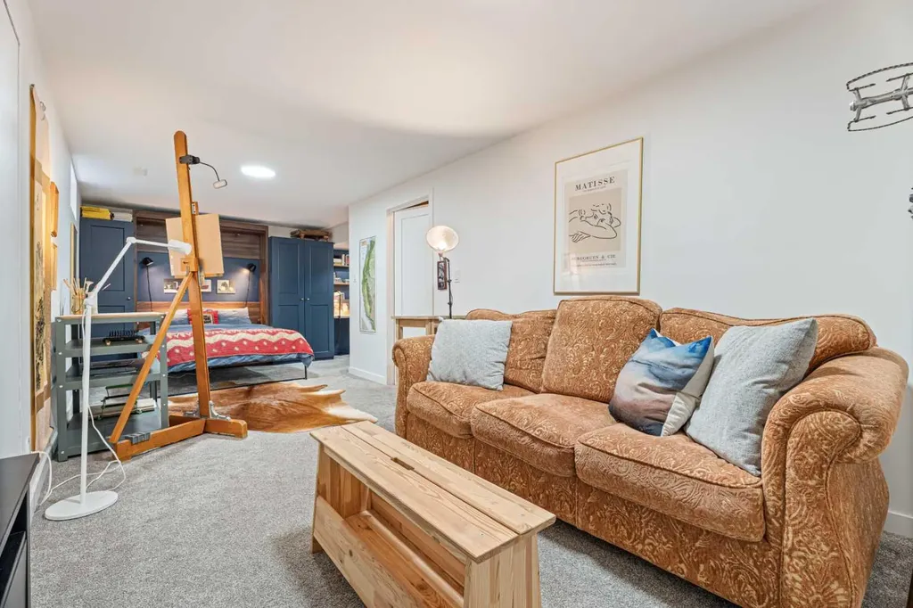 740 Bracewood Drive SW Calgary AB T2W 3N3