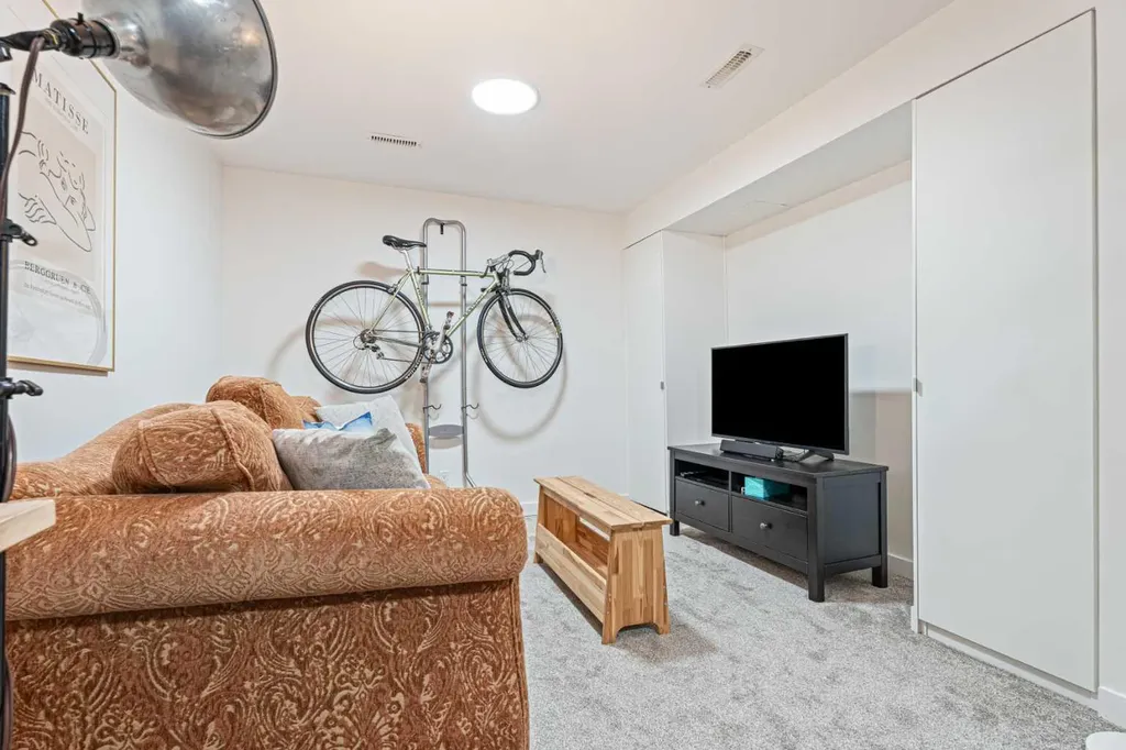 740 Bracewood Drive SW Calgary AB T2W 3N3