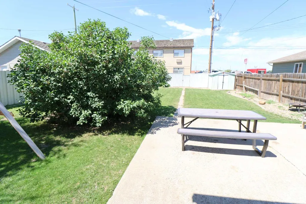 5319 45 Avenue Taber AB T1G 1B4
