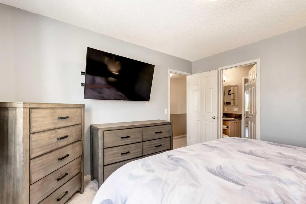 51 Covepark Square NE Calgary AB T3K 5W9