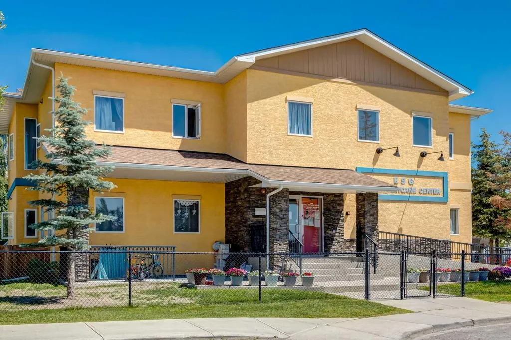 51 Covepark Square NE Calgary AB T3K 5W9