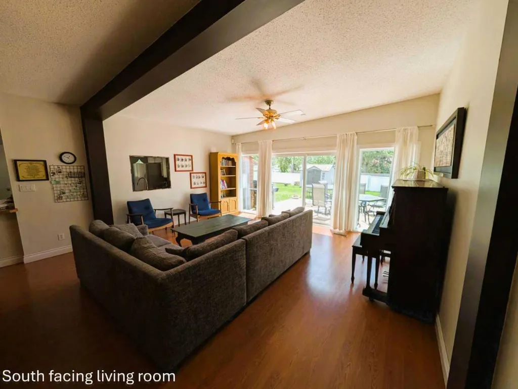 703 5 Avenue W Brooks AB T1R 0E4