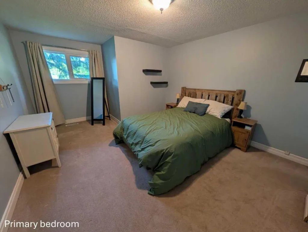 703 5 Avenue W Brooks AB T1R 0E4