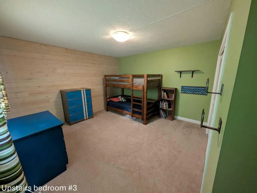 703 5 Avenue W Brooks AB T1R 0E4
