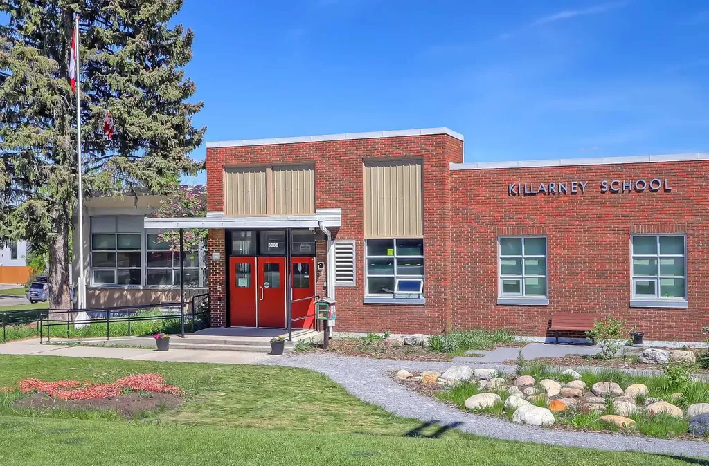 3115 Kilkenny Road SW Calgary AB T3E 4R5