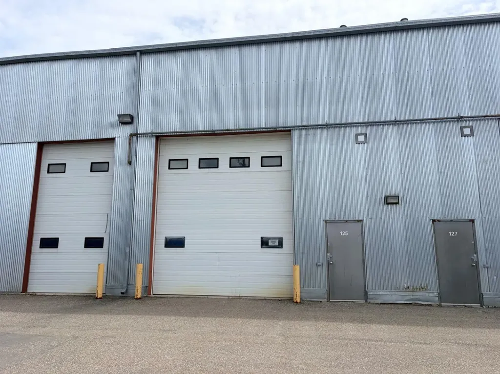 554 Carmichael Lane Hinton AB T7V1S8