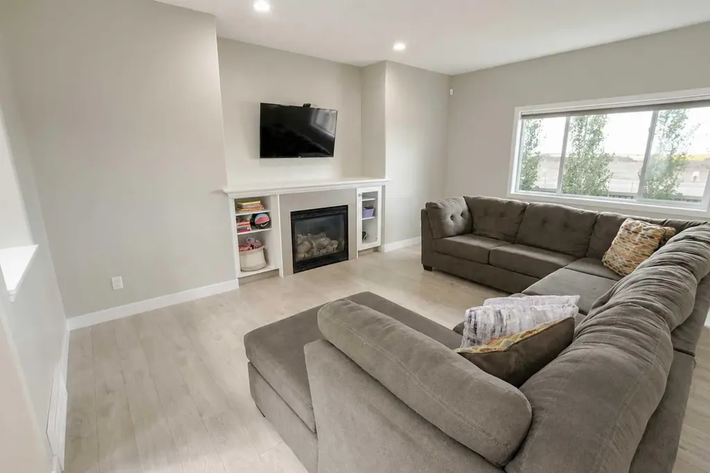 12830 106a Street Grande Prairie AB T8V 2L8