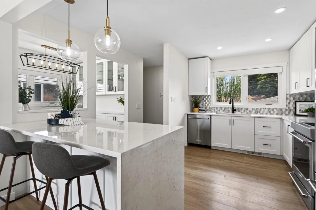 503 88 Avenue SE Calgary AB T2H 1T9