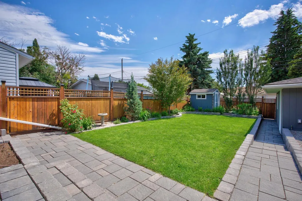 503 88 Avenue SE Calgary AB T2H 1T9