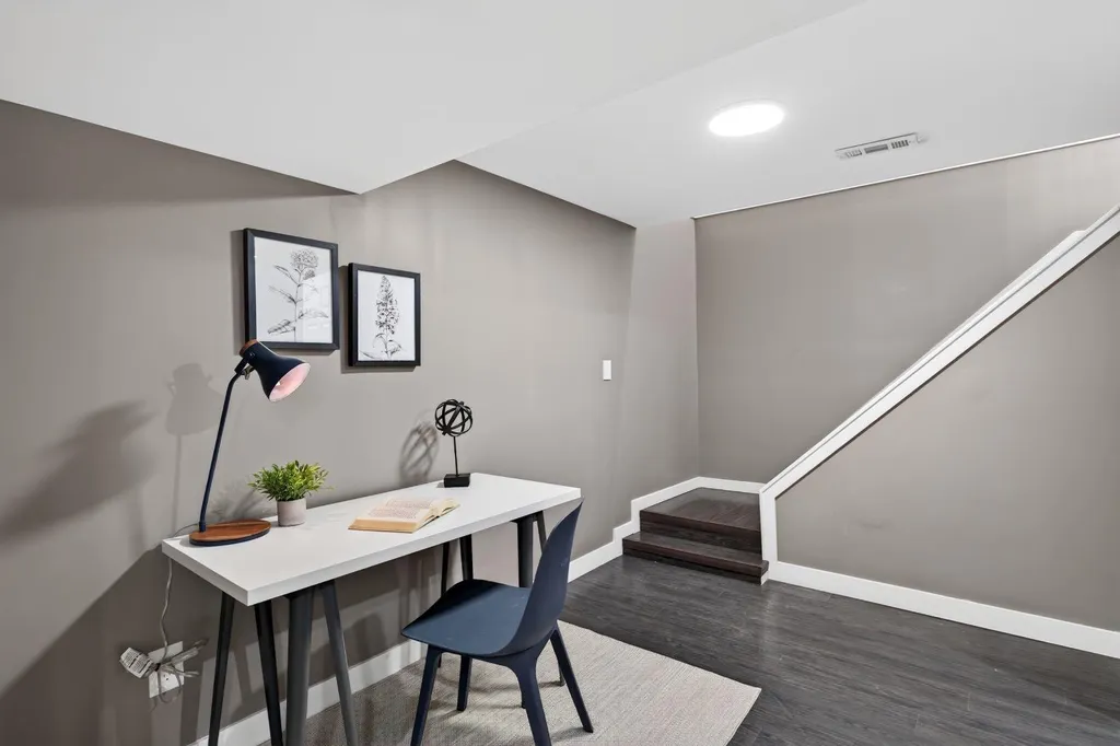 503 88 Avenue SE Calgary AB T2H 1T9