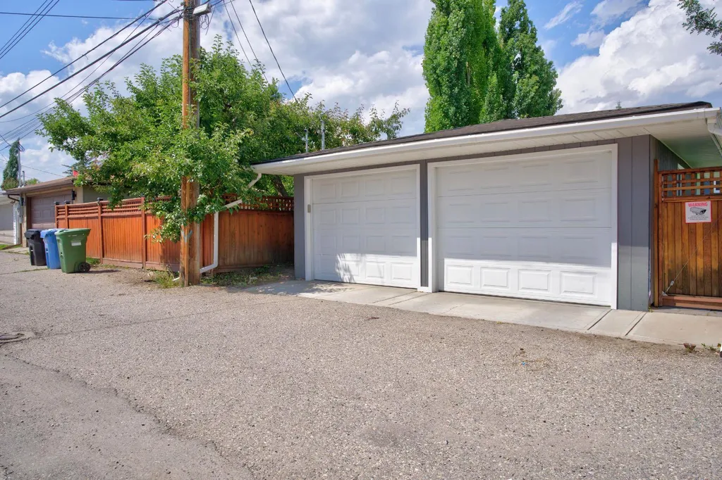 503 88 Avenue SE Calgary AB T2H 1T9