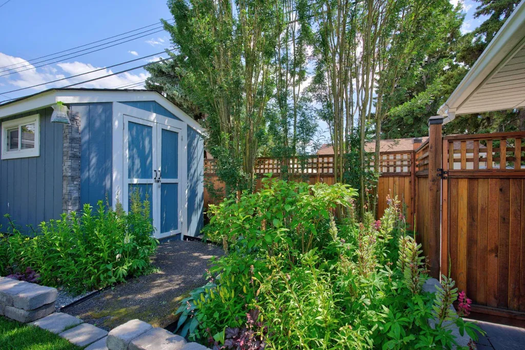 503 88 Avenue SE Calgary AB T2H 1T9
