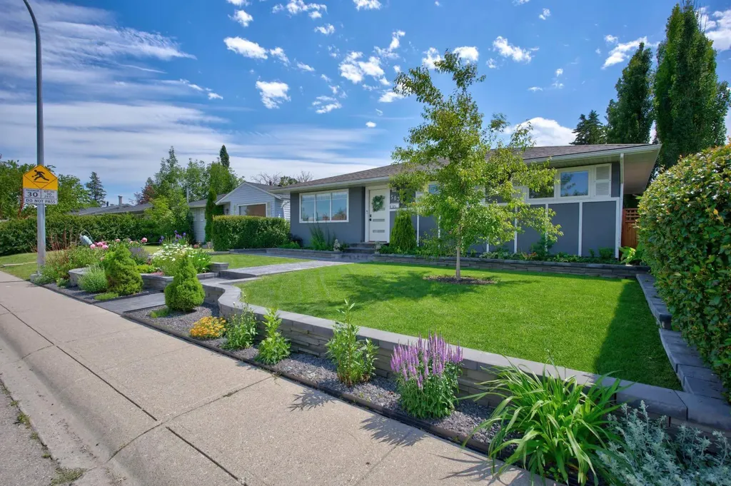 503 88 Avenue SE Calgary AB T2H 1T9