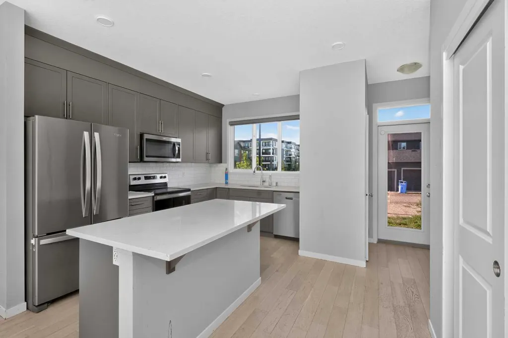 90 Wolf Creek Rise SE Calgary AB T2X 4X1