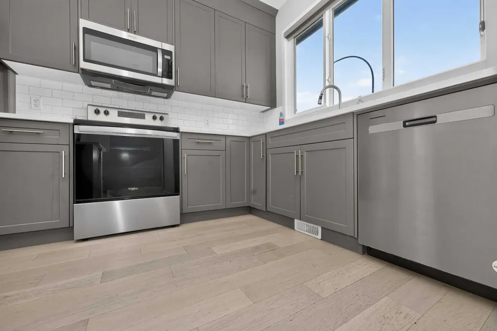 90 Wolf Creek Rise SE Calgary AB T2X 4X1