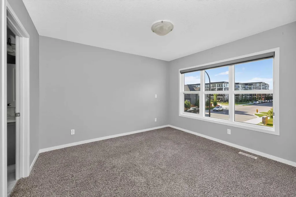 90 Wolf Creek Rise SE Calgary AB T2X 4X1