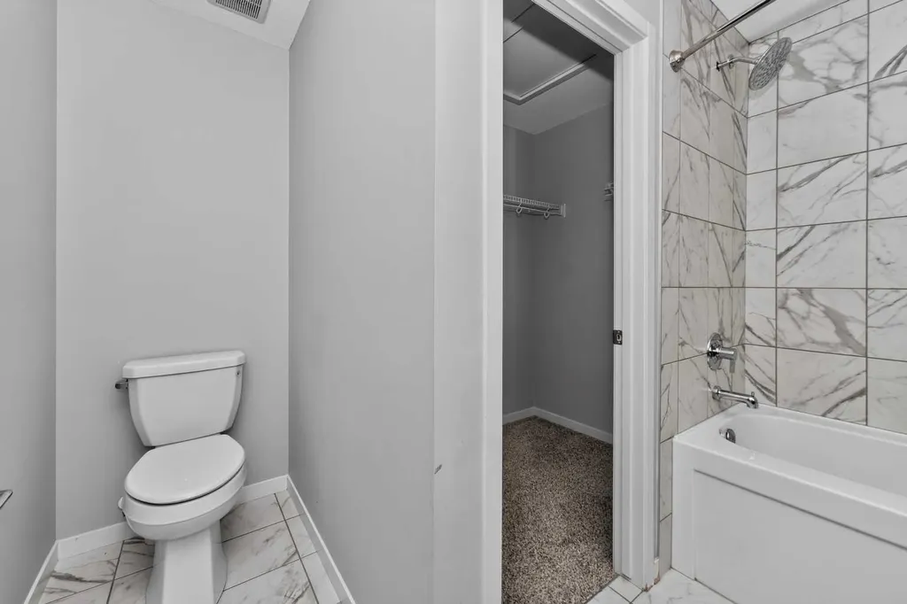 90 Wolf Creek Rise SE Calgary AB T2X 4X1