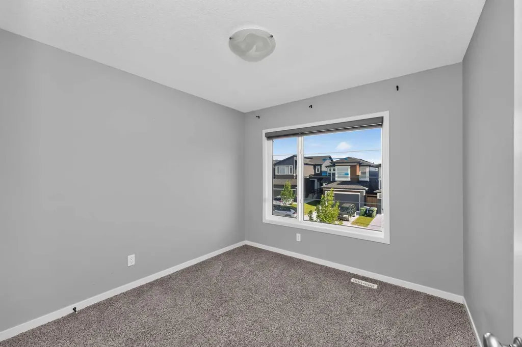 90 Wolf Creek Rise SE Calgary AB T2X 4X1