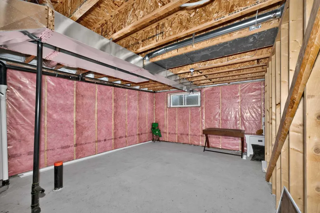 90 Wolf Creek Rise SE Calgary AB T2X 4X1