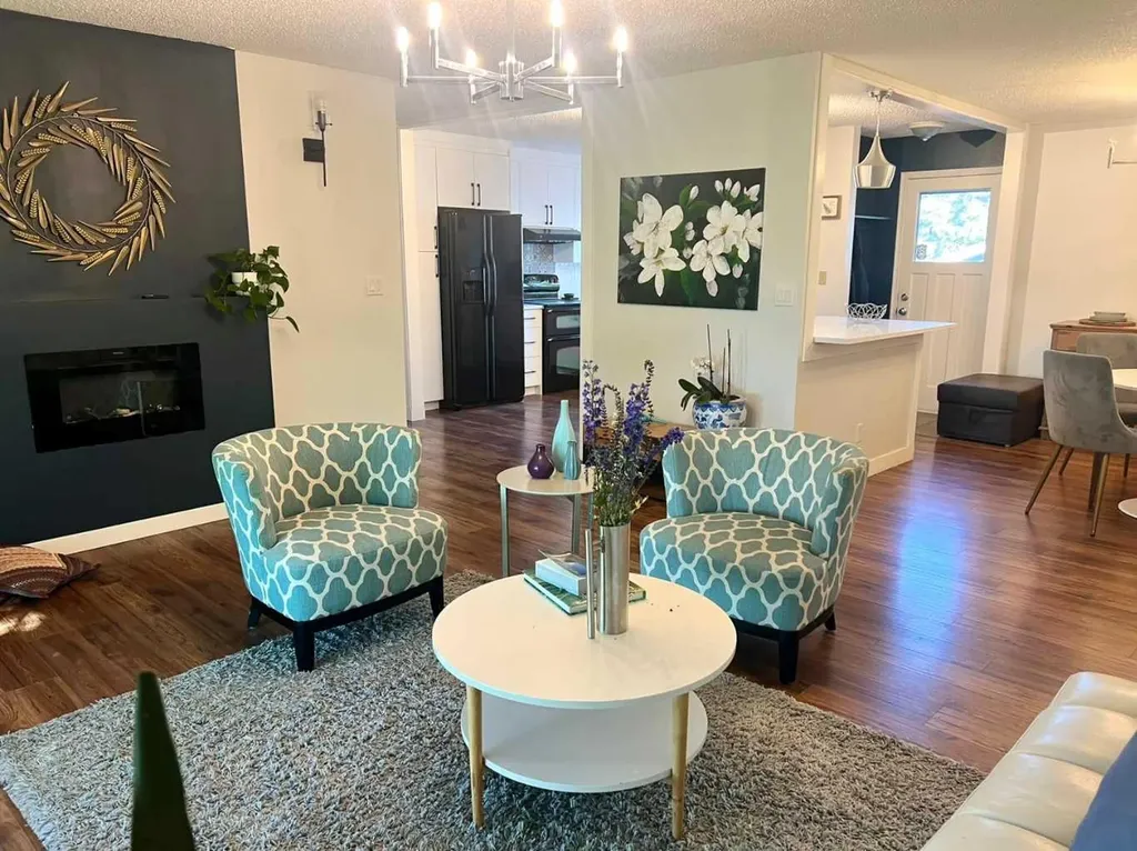 460 Parkridge Crescent SE Calgary AB T2J 5A9