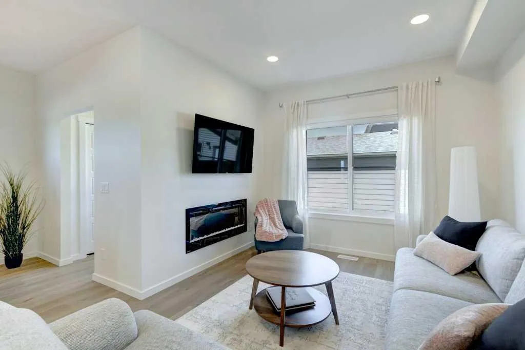 4 Heartwood Lane SE Calgary AB T3S 0P9