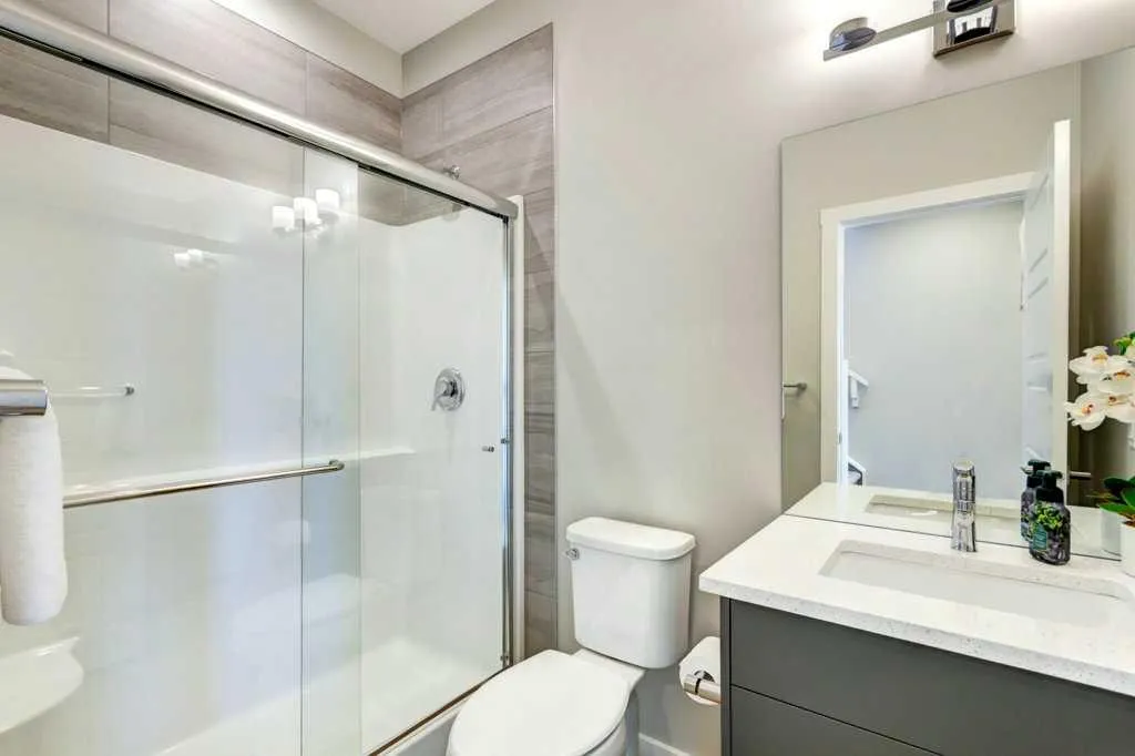 4 Heartwood Lane SE Calgary AB T3S 0P9