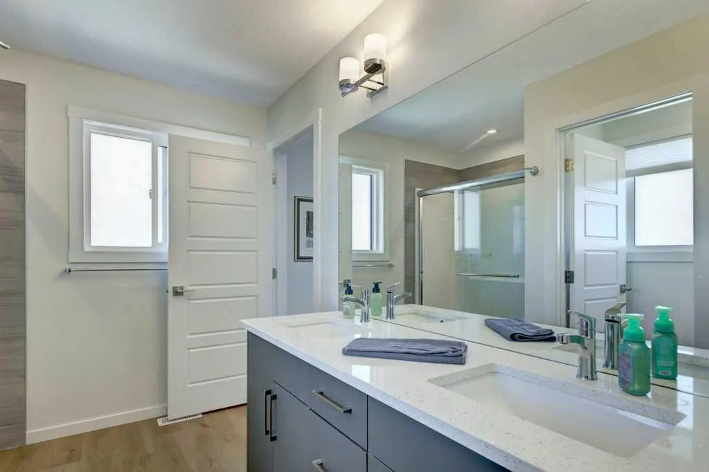 4 Heartwood Lane SE Calgary AB T3S 0P9