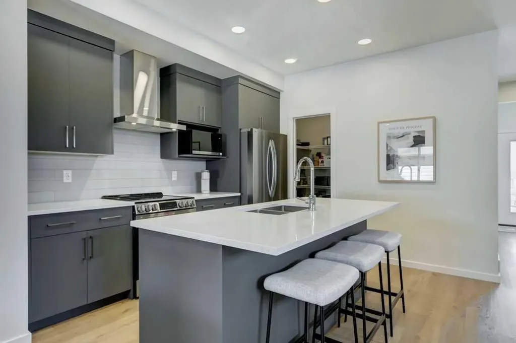 4 Heartwood Lane SE Calgary AB T3S 0P9