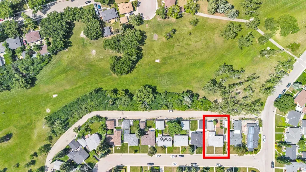 5247 Thomas Street NE Calgary AB T2K 3V6