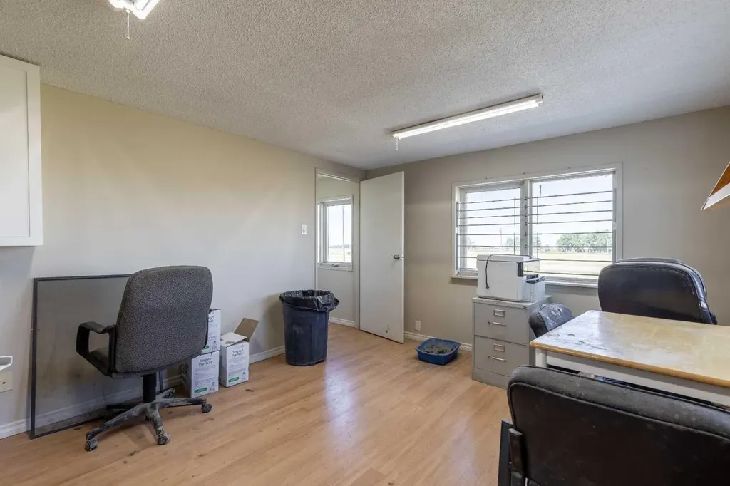 141 Stewart Avenue S Rural Lethbridge County AB T1J 4P4