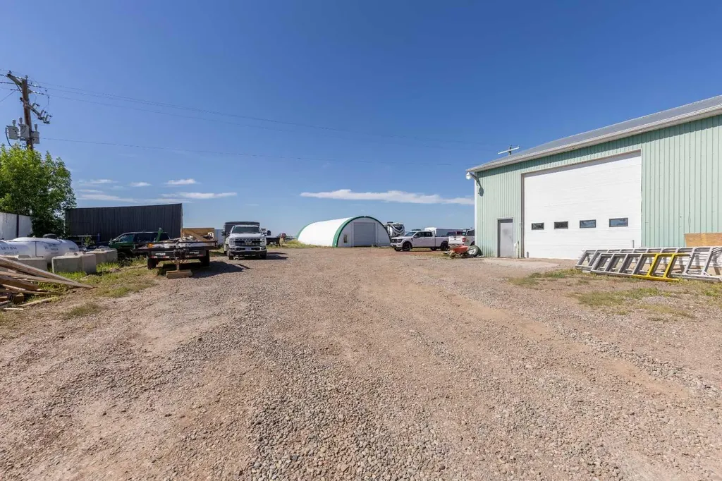 141 Stewart Avenue S Rural Lethbridge County AB T1J 4P4