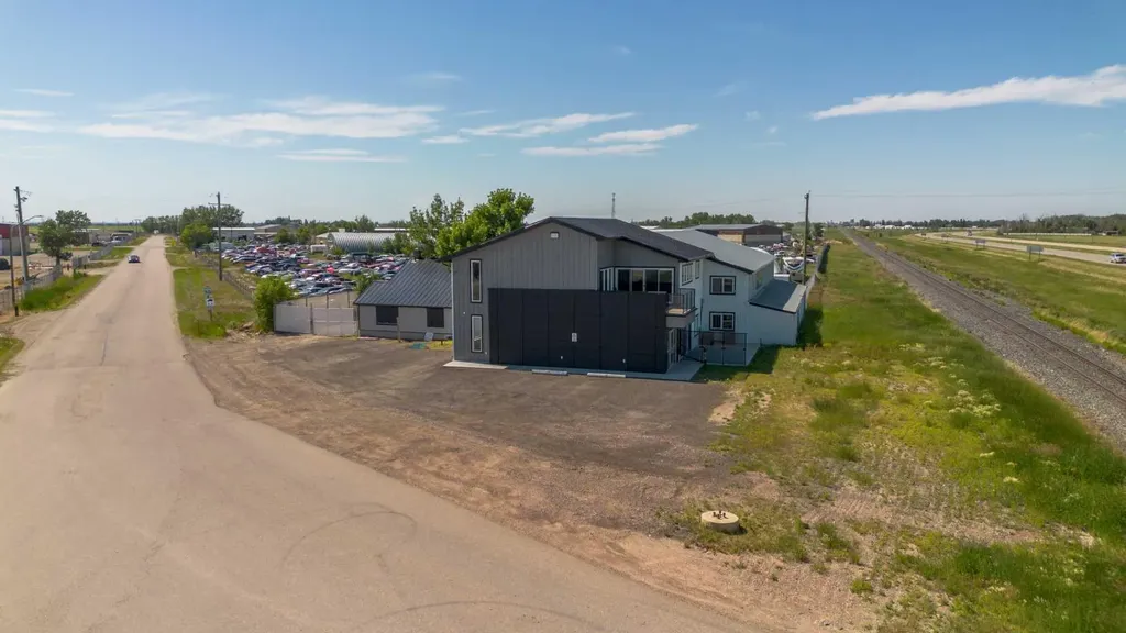 141 Stewart Avenue S Rural Lethbridge County AB T1J 4P4