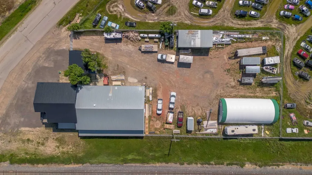 141 Stewart Avenue S Rural Lethbridge County AB T1J 4P4