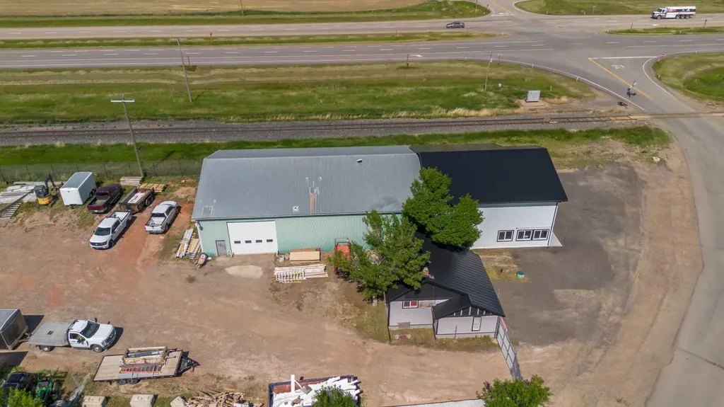 141 Stewart Avenue S Rural Lethbridge County AB T1J 4P4