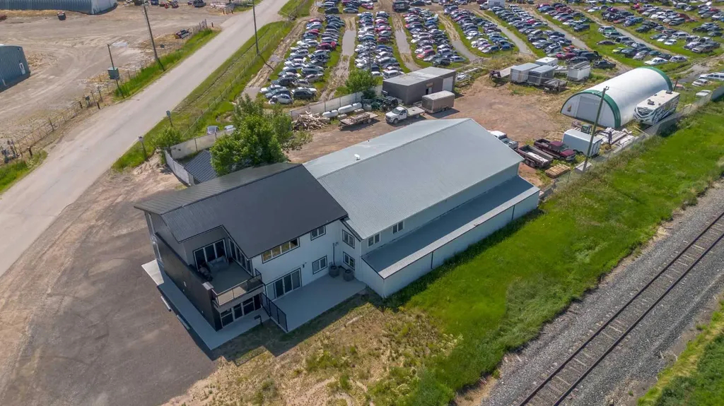 141 Stewart Avenue S Rural Lethbridge County AB T1J 4P4