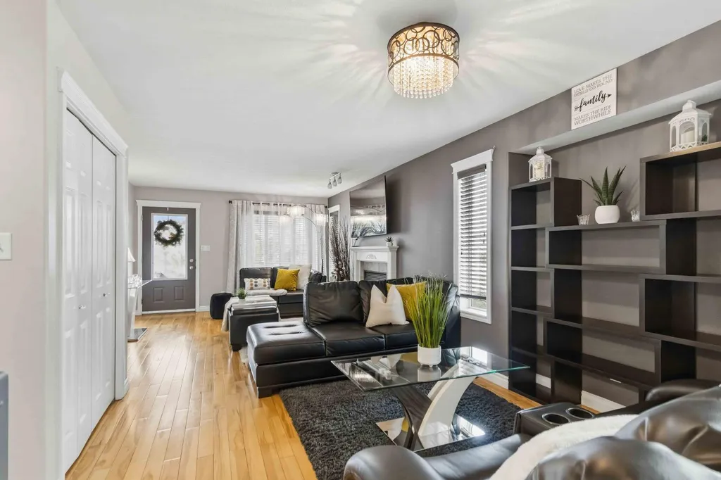 249 Fox Crescent Fort Mcmurray AB T9K0C2