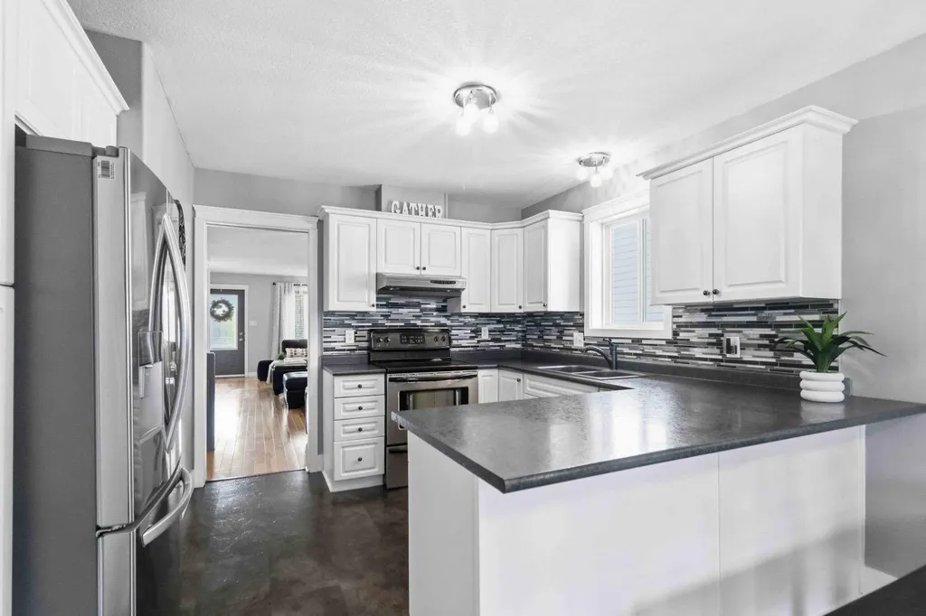 249 Fox Crescent Fort Mcmurray AB T9K0C2