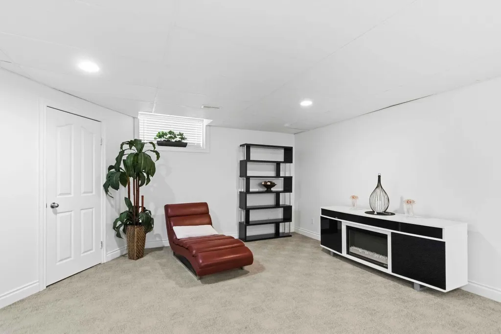 249 Fox Crescent Fort Mcmurray AB T9K0C2