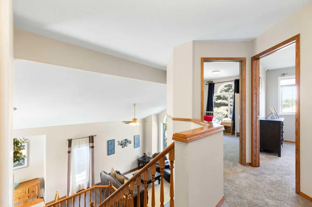 51 Mckenzie Lake Crescent SE Calgary AB T2Z 2P1