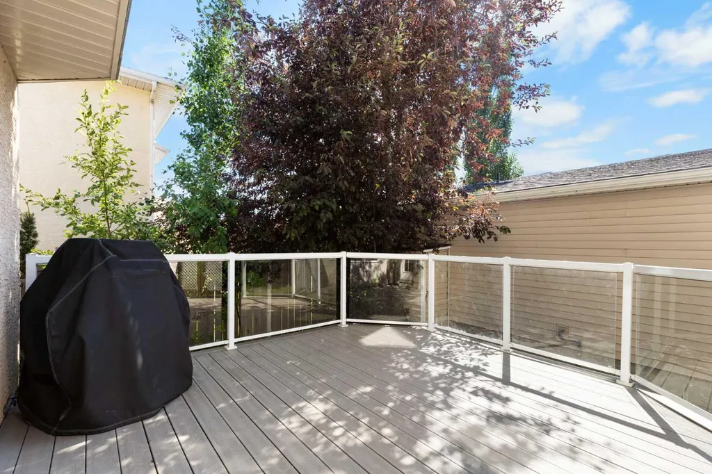 51 Mckenzie Lake Crescent SE Calgary AB T2Z 2P1