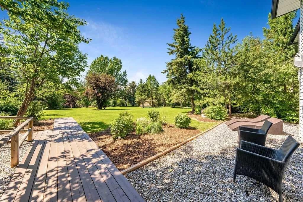 80107 Highwood Meadows Drive E Rural Foothills County AB T1S4Y9