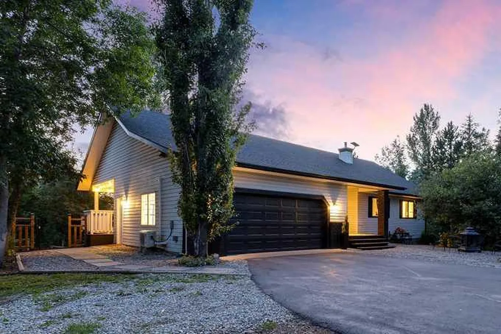 80107 Highwood Meadows Drive E Rural Foothills County AB T1S4Y9