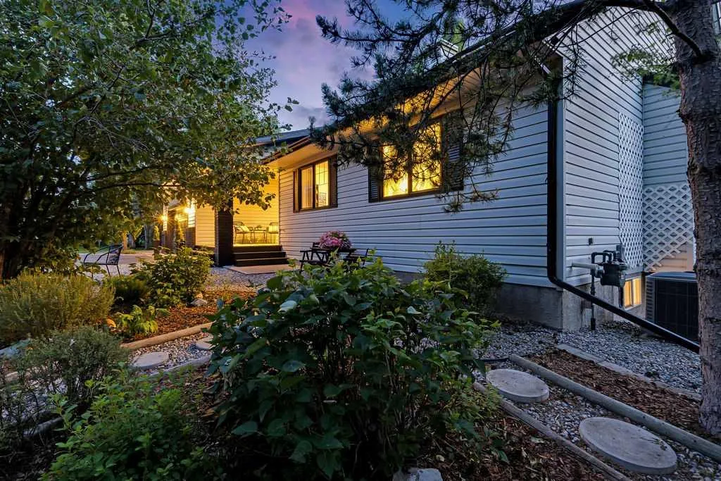80107 Highwood Meadows Drive E Rural Foothills County AB T1S4Y9