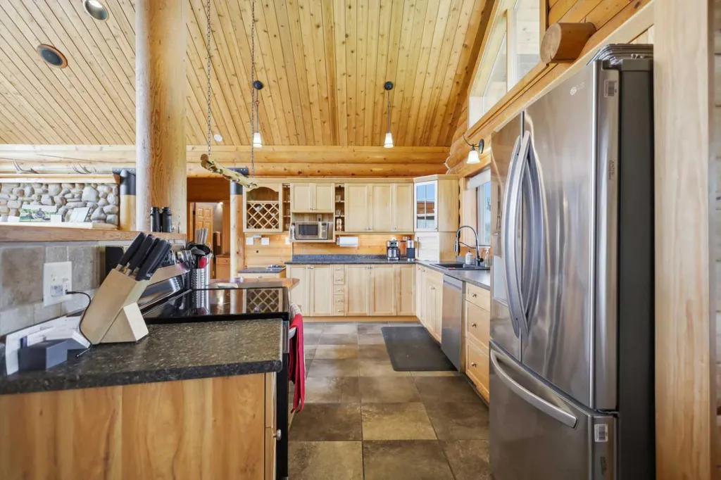 6 - 425063 Range Road 254 Rural Ponoka County AB T4J 1R3