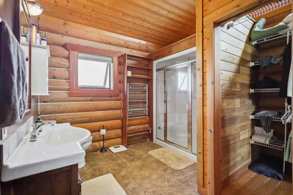 6 - 425063 Range Road 254 Rural Ponoka County AB T4J 1R3