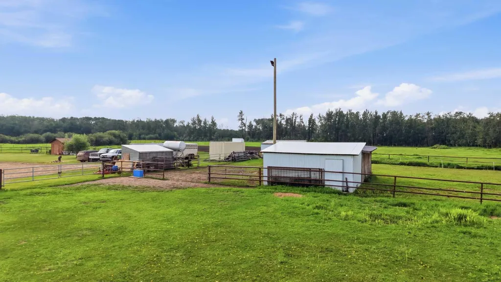 6 - 425063 Range Road 254 Rural Ponoka County AB T4J 1R3