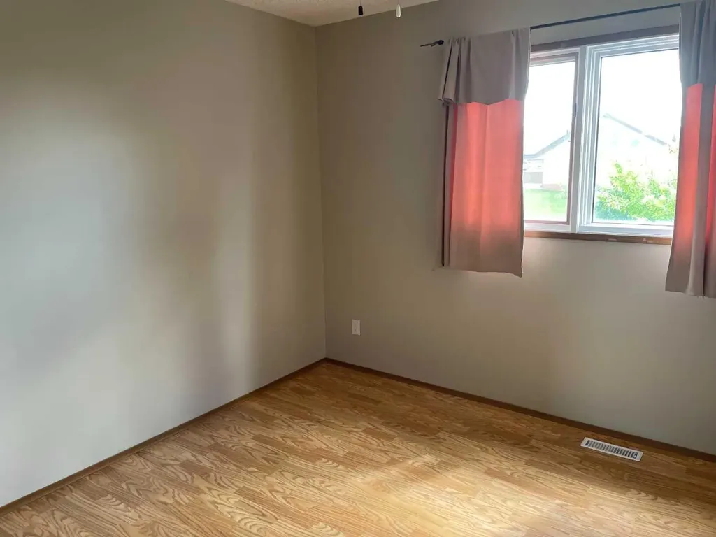 11314 113 Avenue Fairview AB T0H 1L0